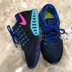 Nike Women's Air Zoom Structure 18 Running Shoes